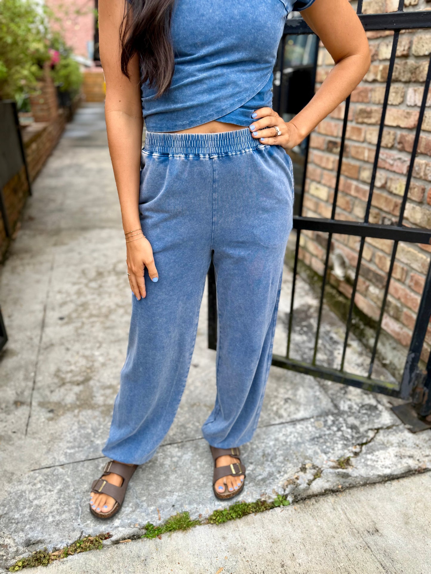 Move Mineral 2 PC Crop Top And Jogger Set- Navy