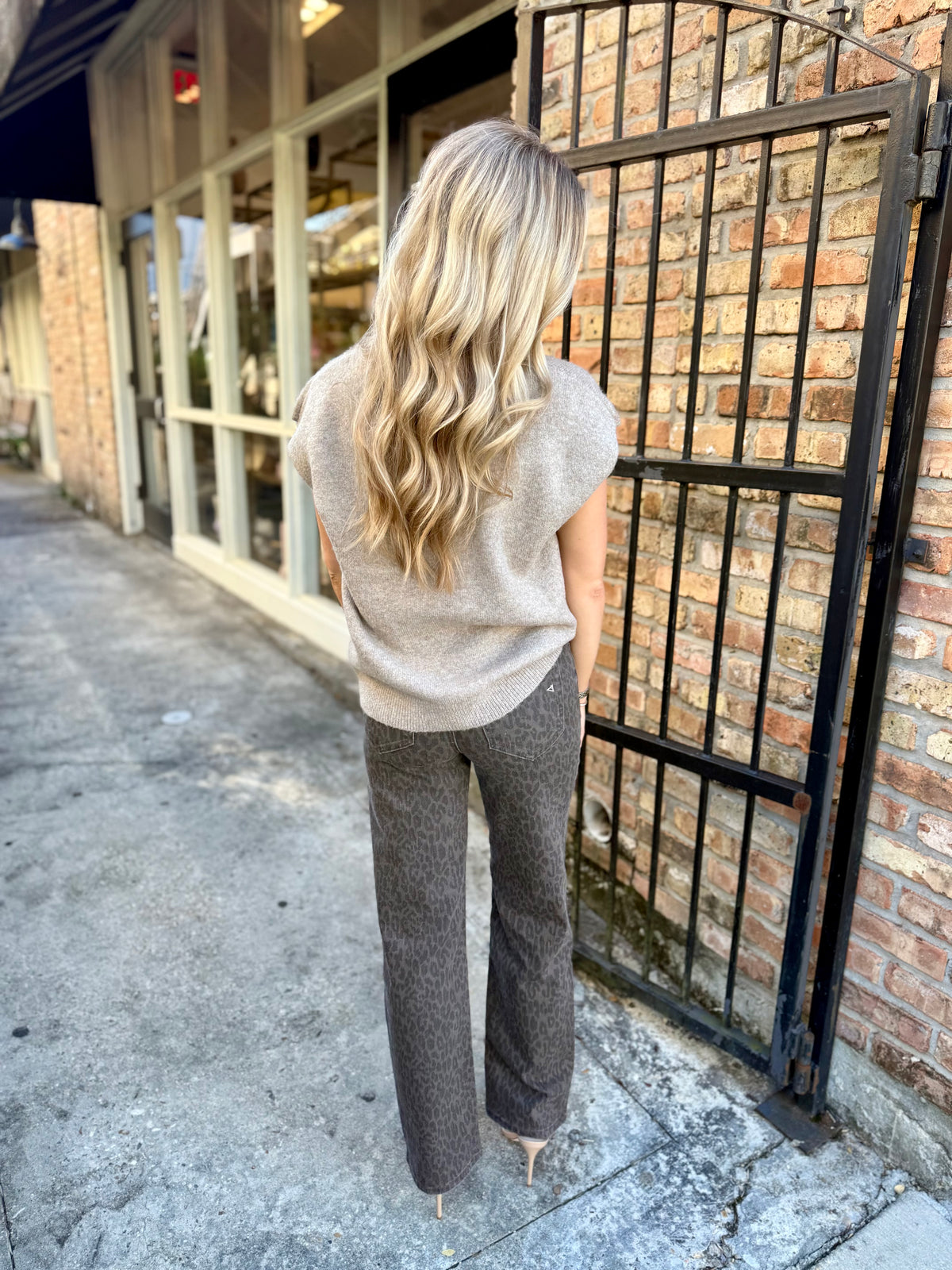 Mateo V-Neck Sweater Vest- Mocha