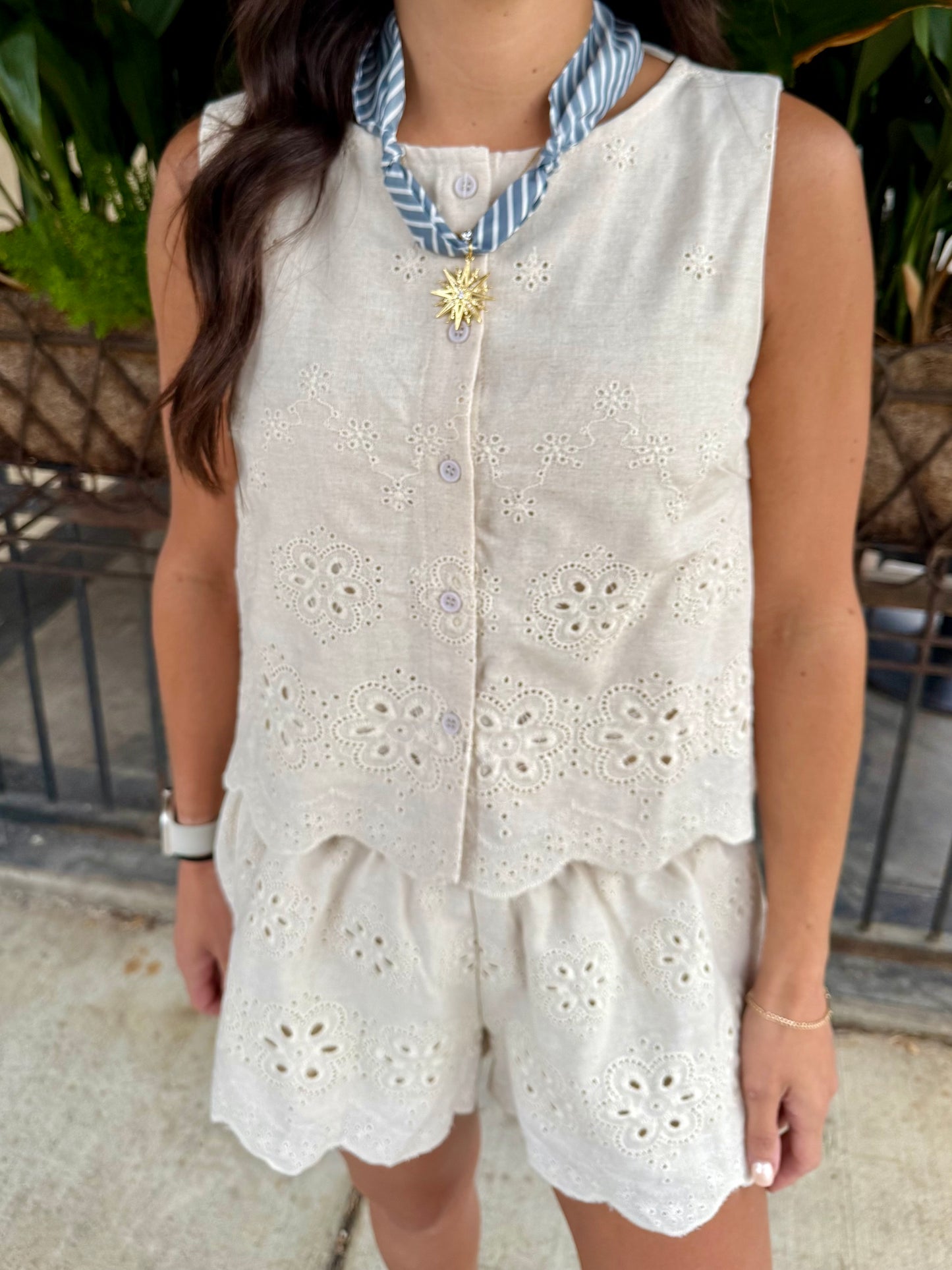 Pitt Eyelet Scalloped Shorts- Beige