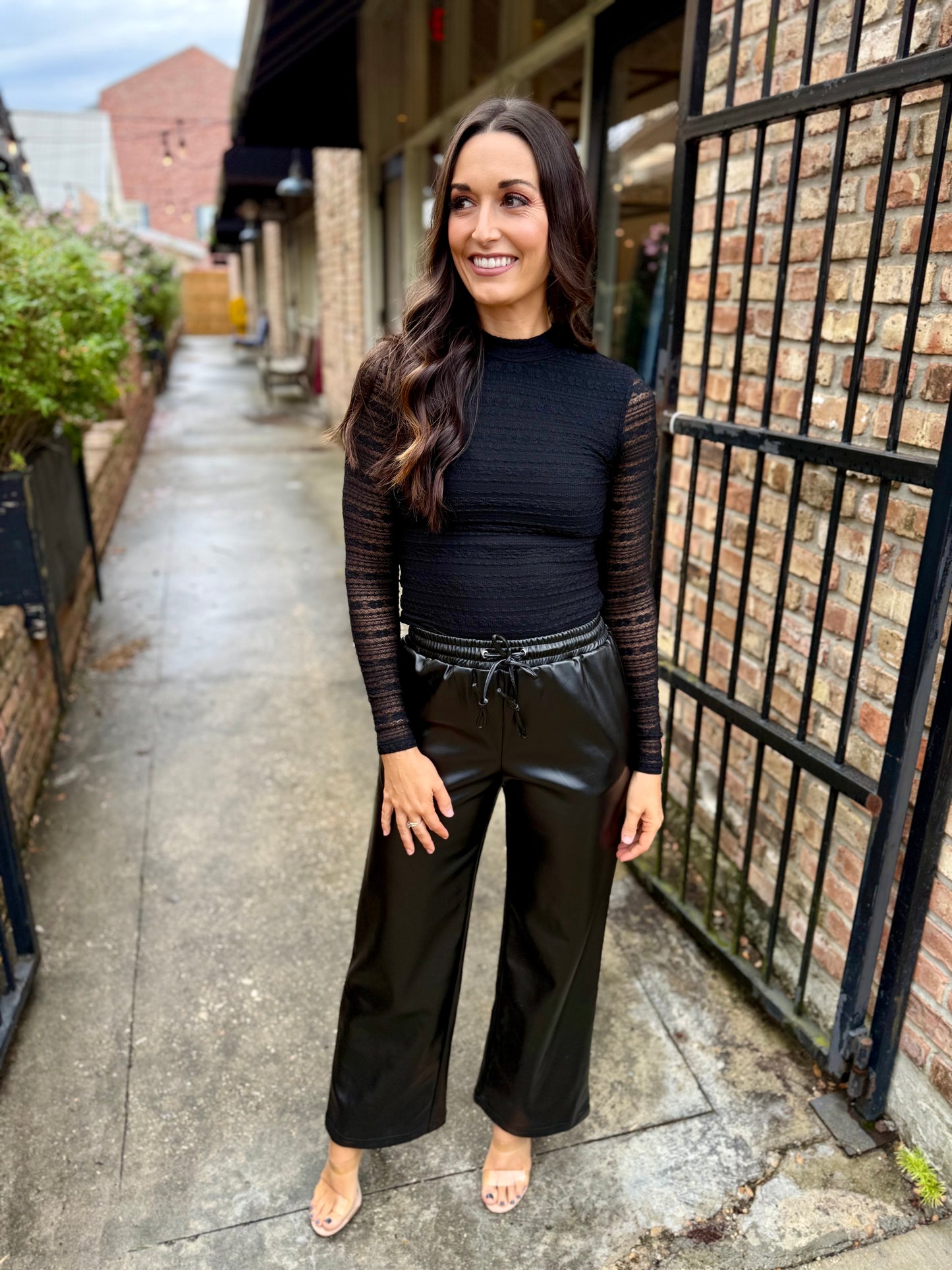 Sundance Stretch Lace Top- Black