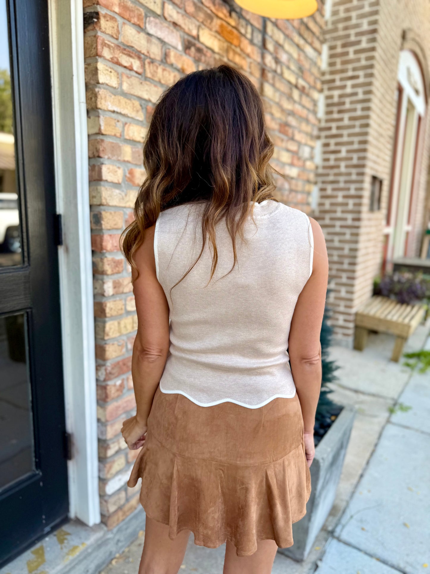 Hud Scalloped Top- Tan/White