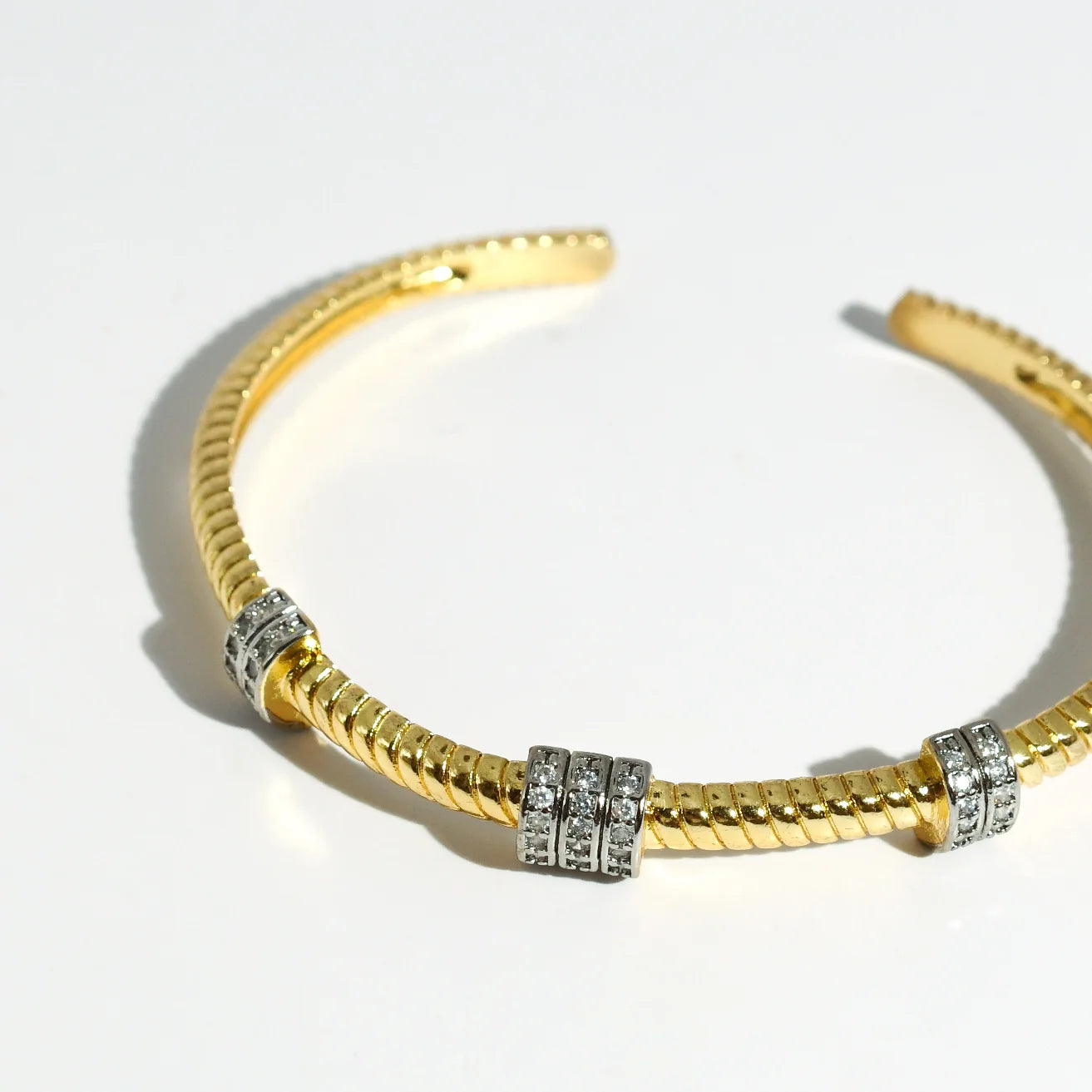 Clara Bangle