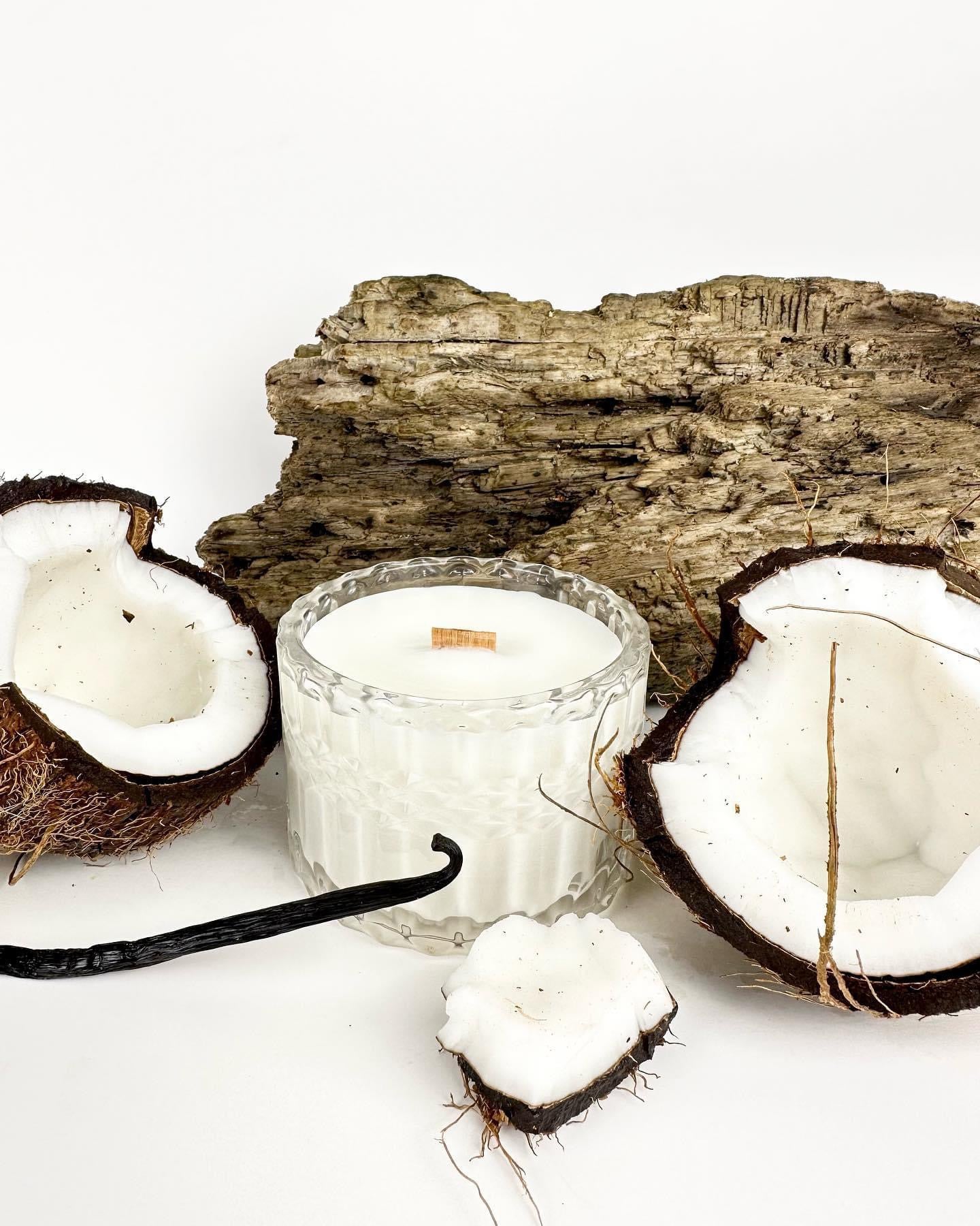 Aroma Avenue Candle- Beachwood