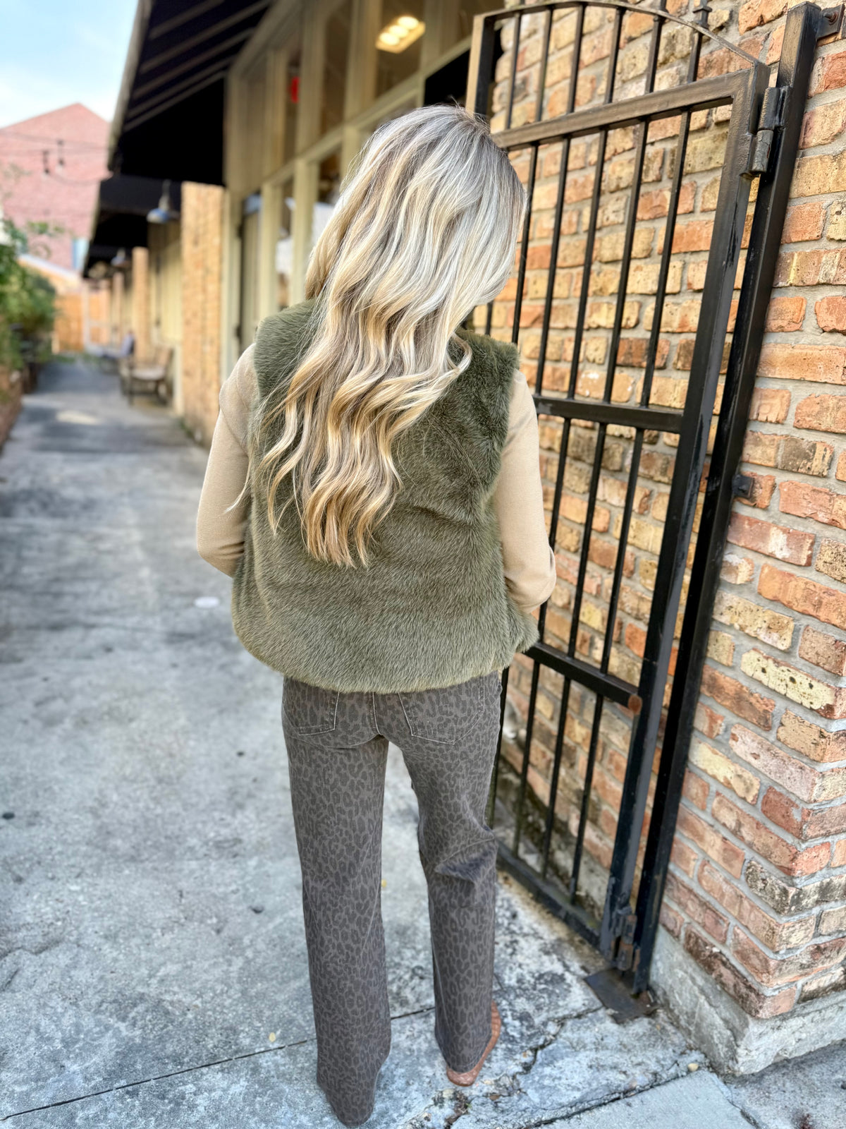 Brady Vest- Olive