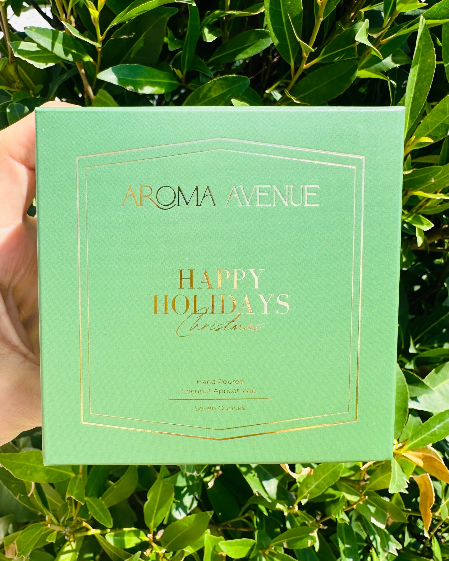 Aroma Avenue Candle- Happy Holidays