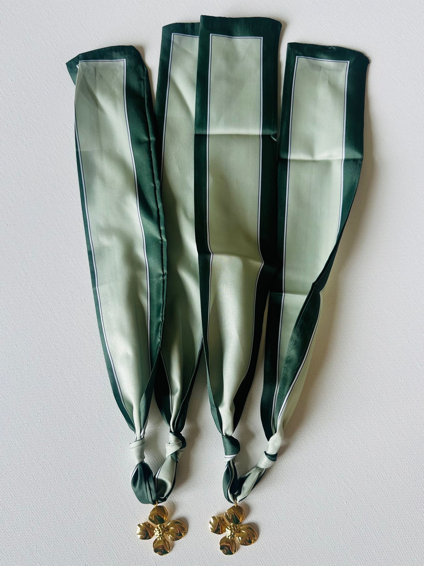 Scarf Necklace-Green Block/Gold Flower