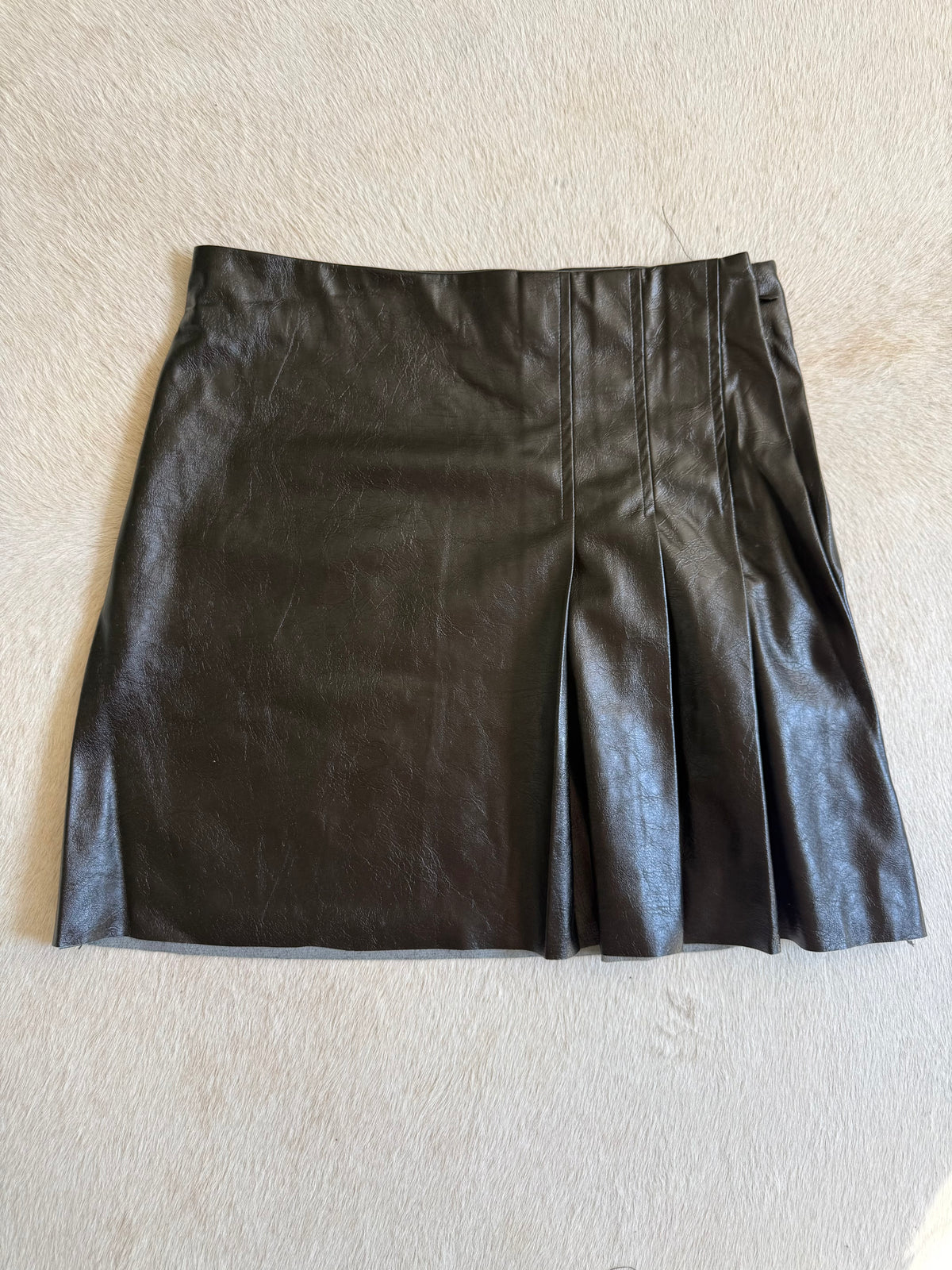 Pleated Faux Leather Mini Skirt- Black