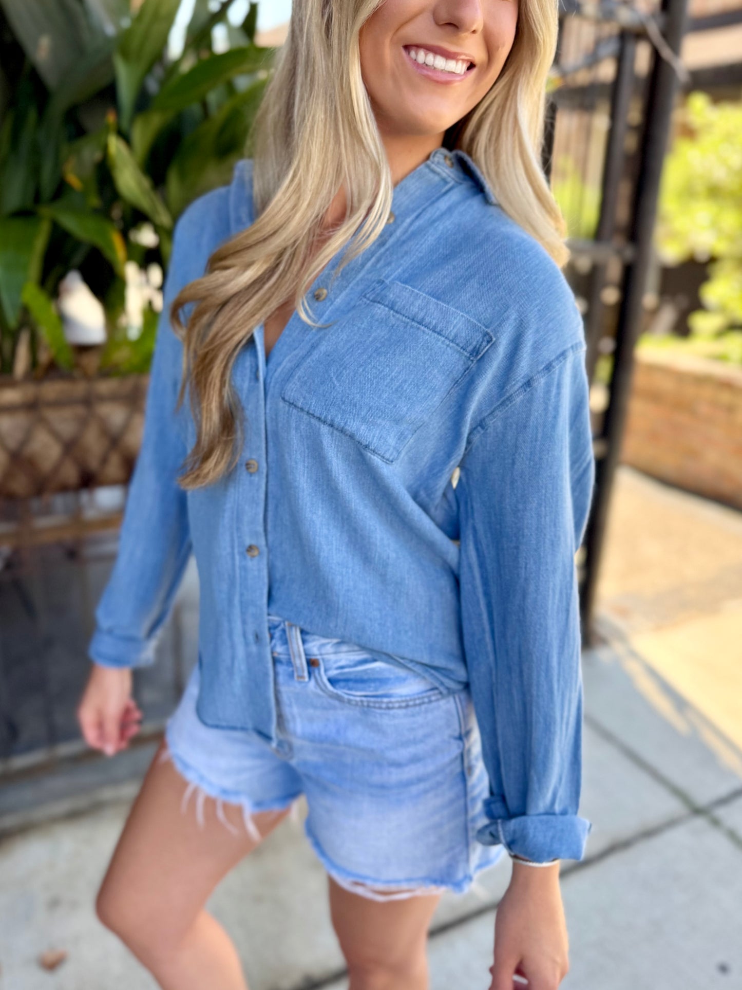 Z Supply Perfect Twill Button Up- Classic Indigo