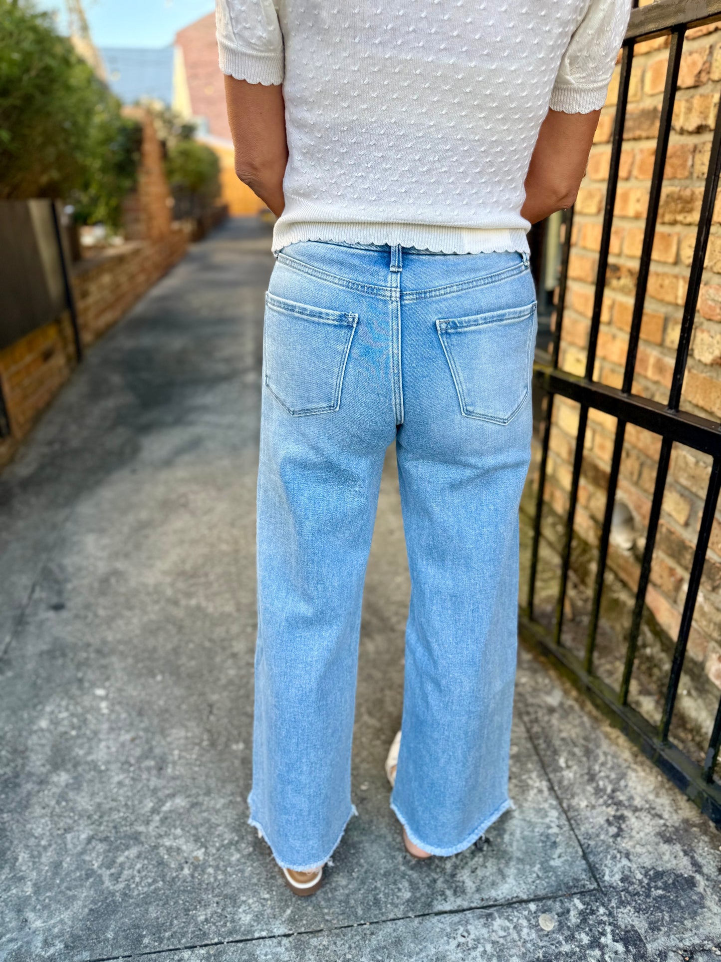 Quieter HR Ankle Wide Leg Denim