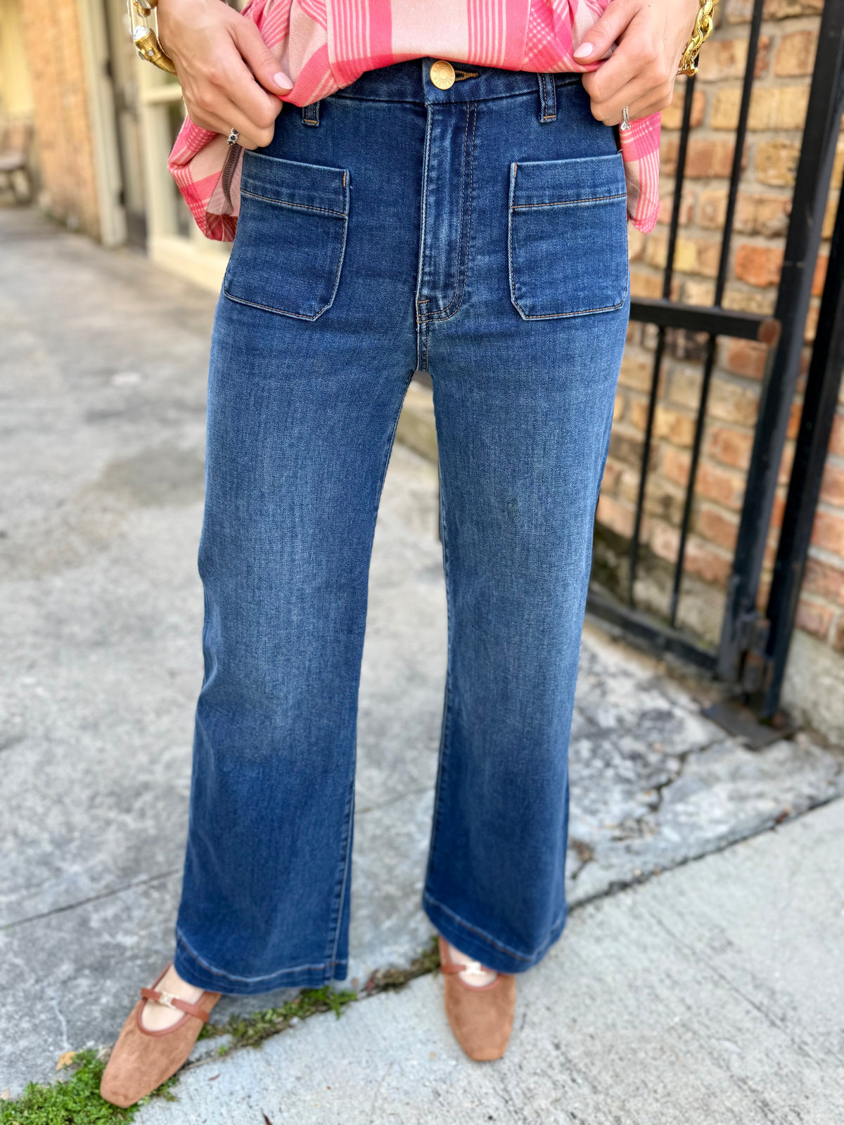 Meg (Cheerfully) HR Front Pocket Denim