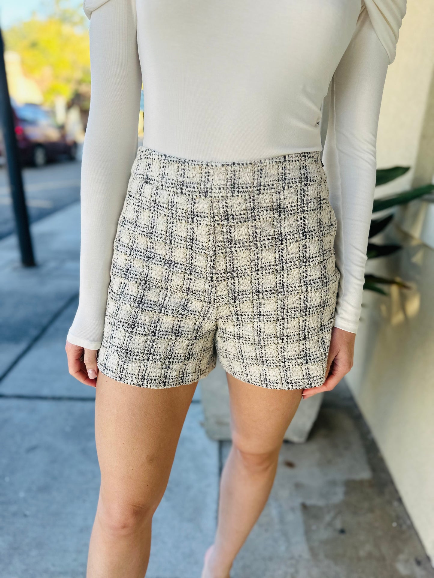 Manning Tweed Plaid Shorts- Ivory Black