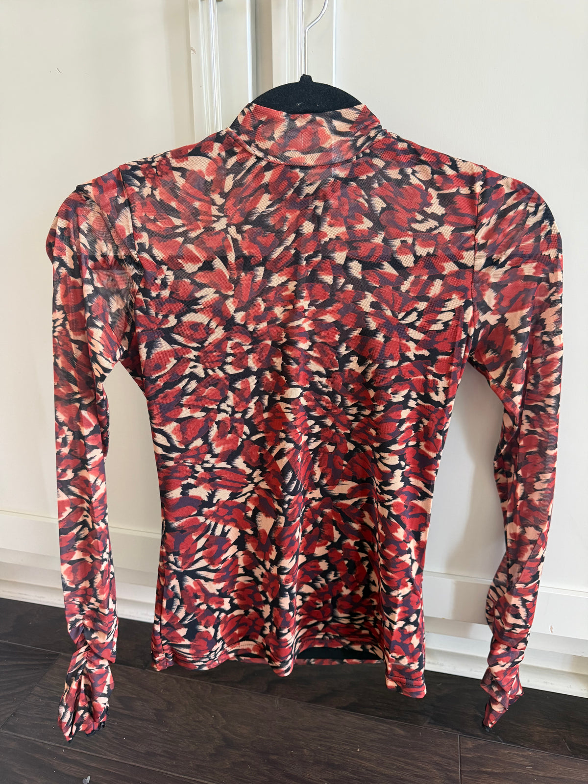 Hazy Charm Top- Red Black