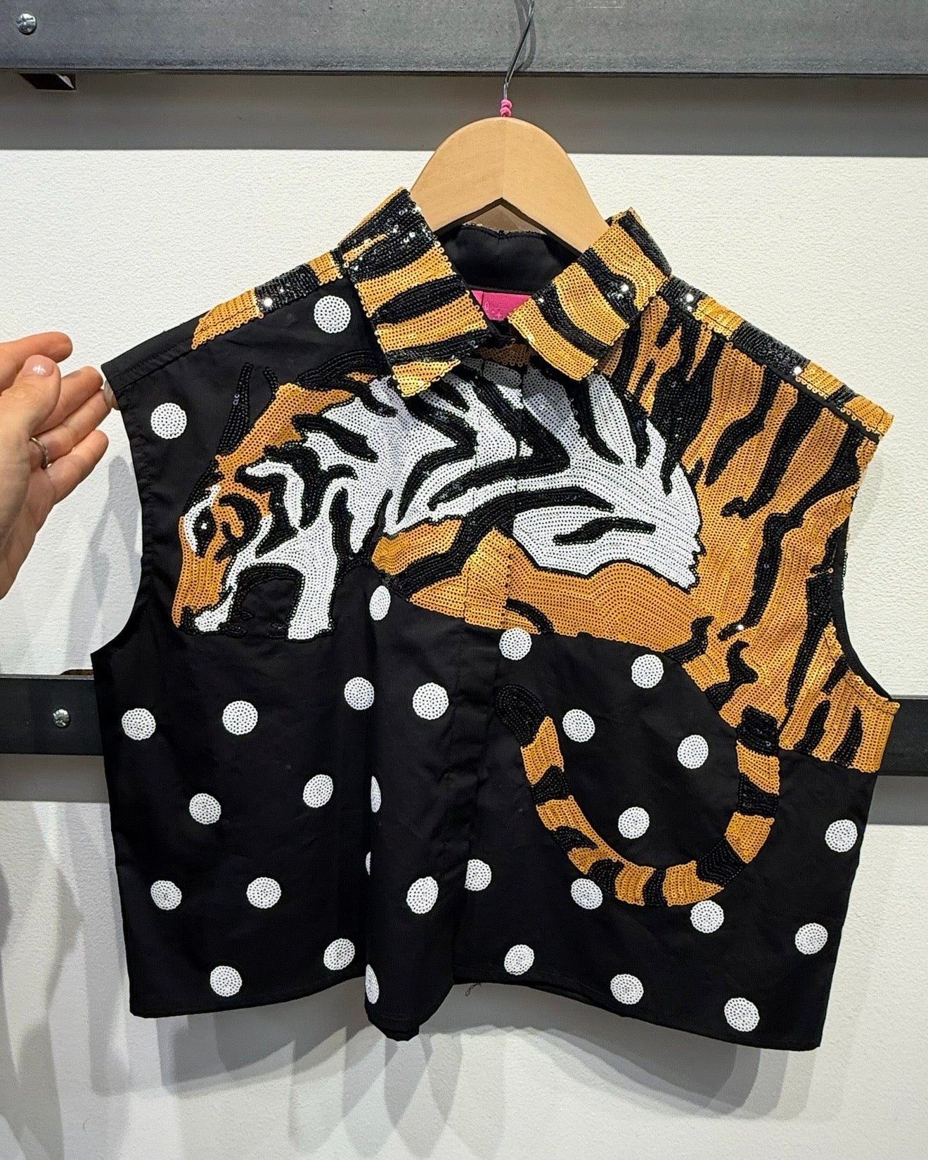 Queen Polka Dot Tiger Tank- Black & White