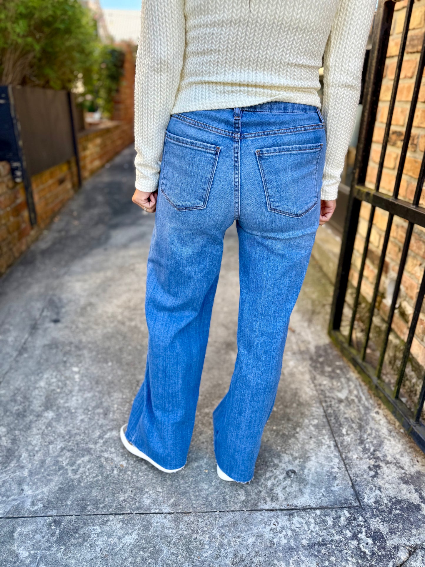 Meg (Earn) HR Wide Leg Denim