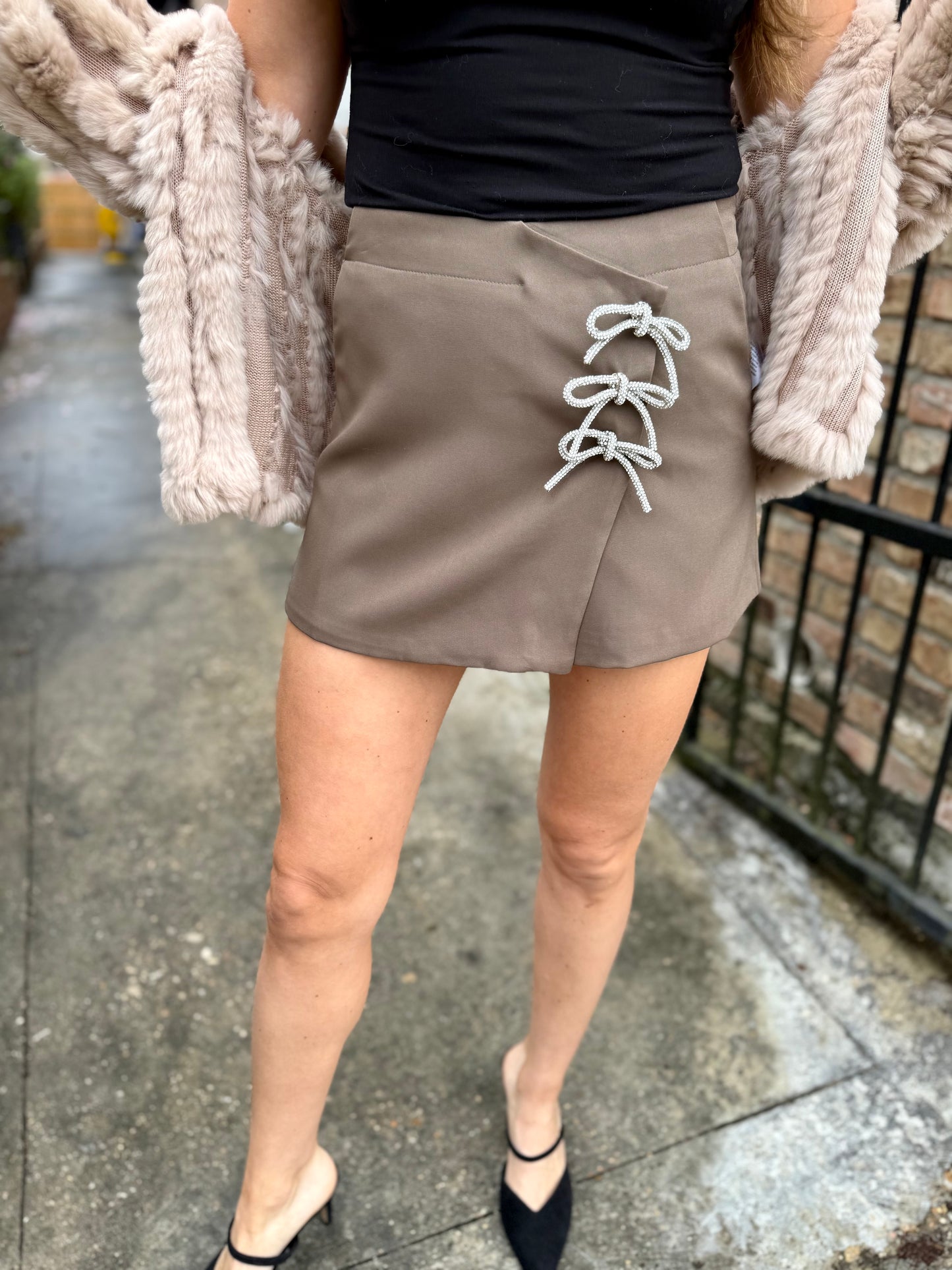 Issa Bow Skort- Mink