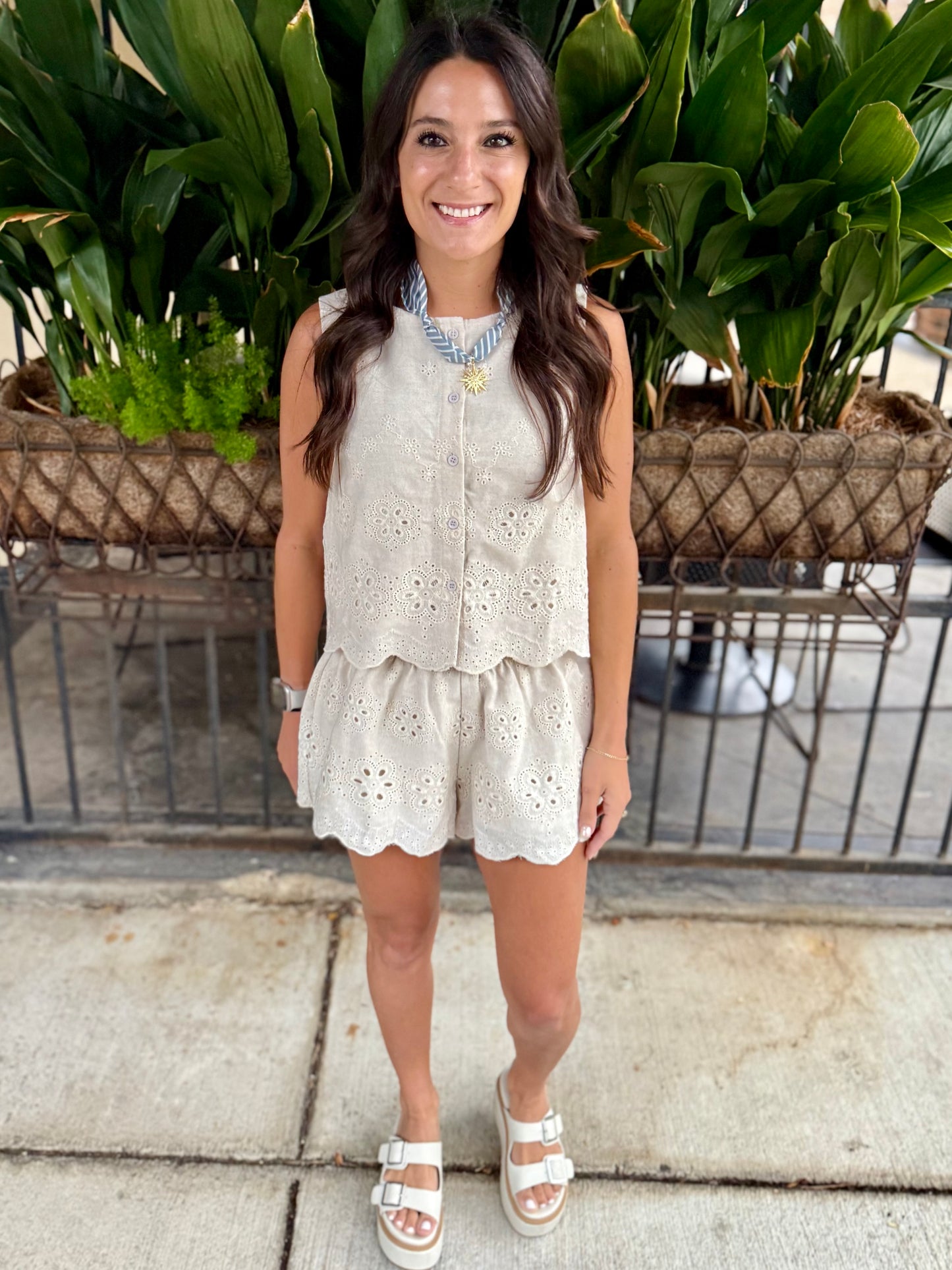 Pitt Eyelet Scalloped Shorts- Beige