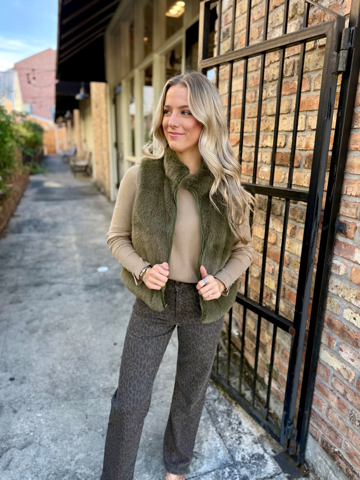 Brady Vest- Olive
