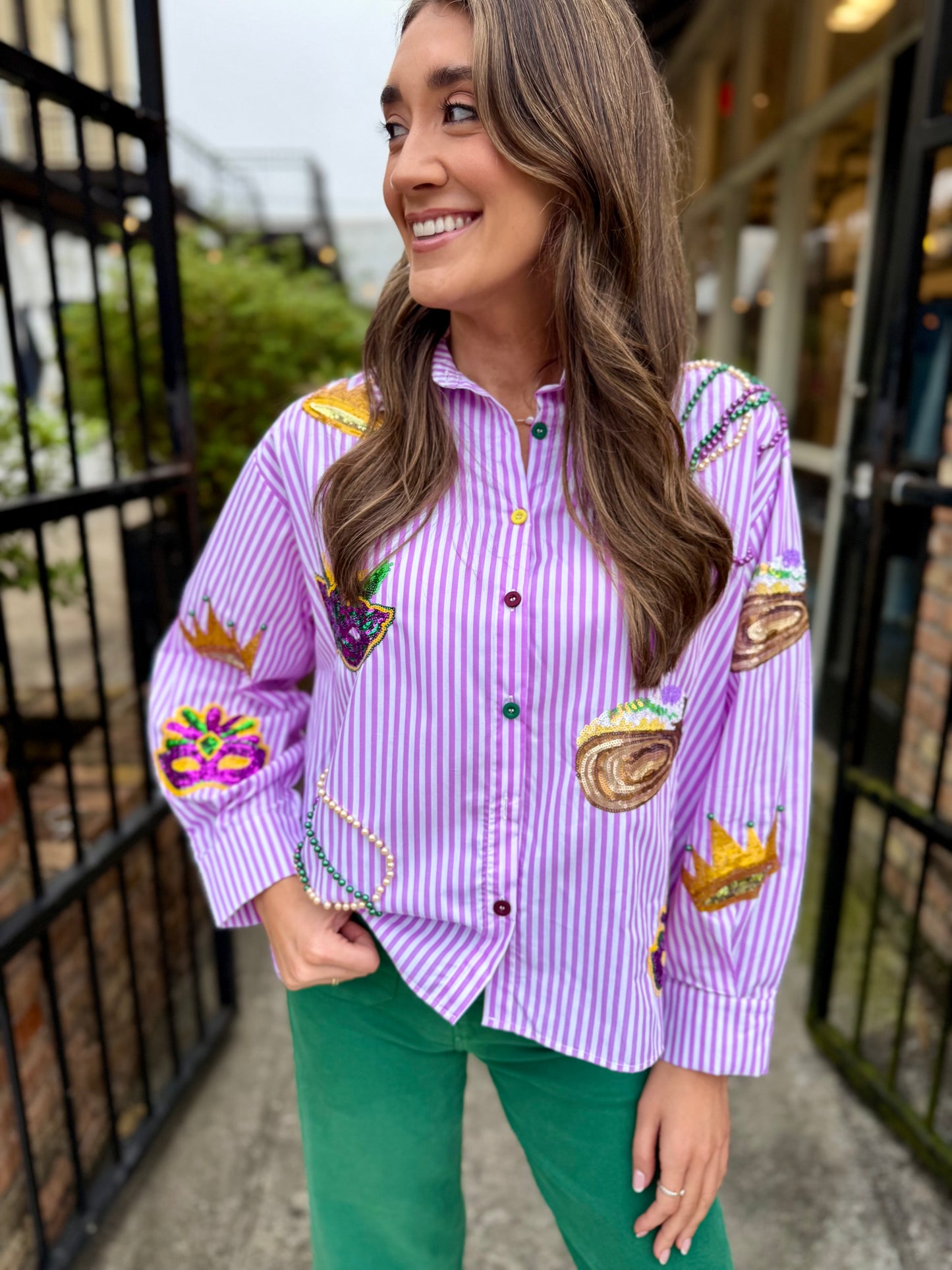 MG Queen Icon Button Up Shirt