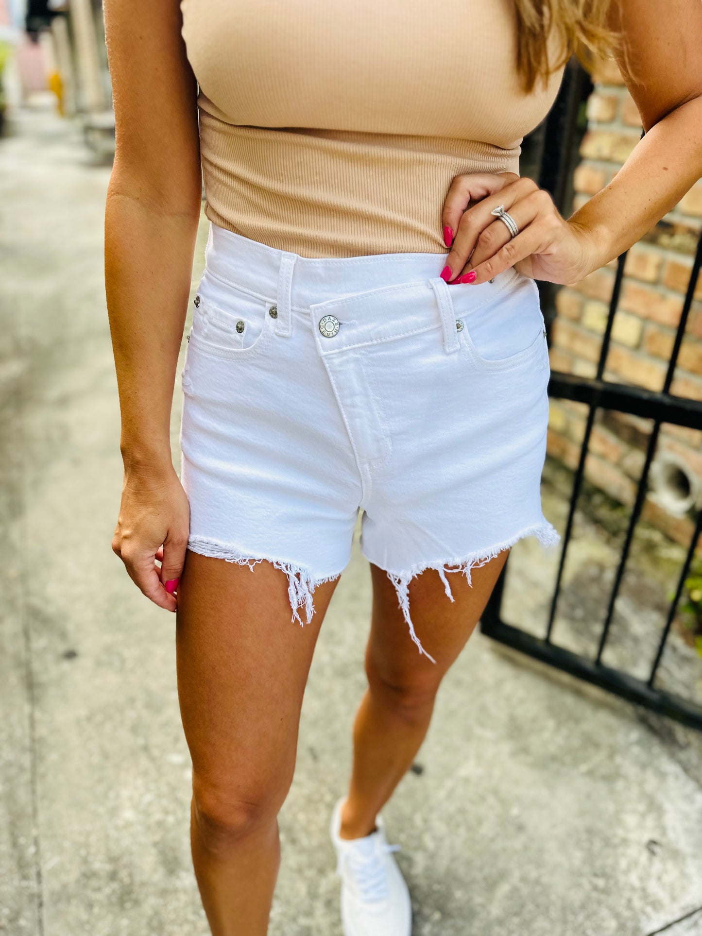 Troublemaker Crossover High Rise Shorts- Marshmallow