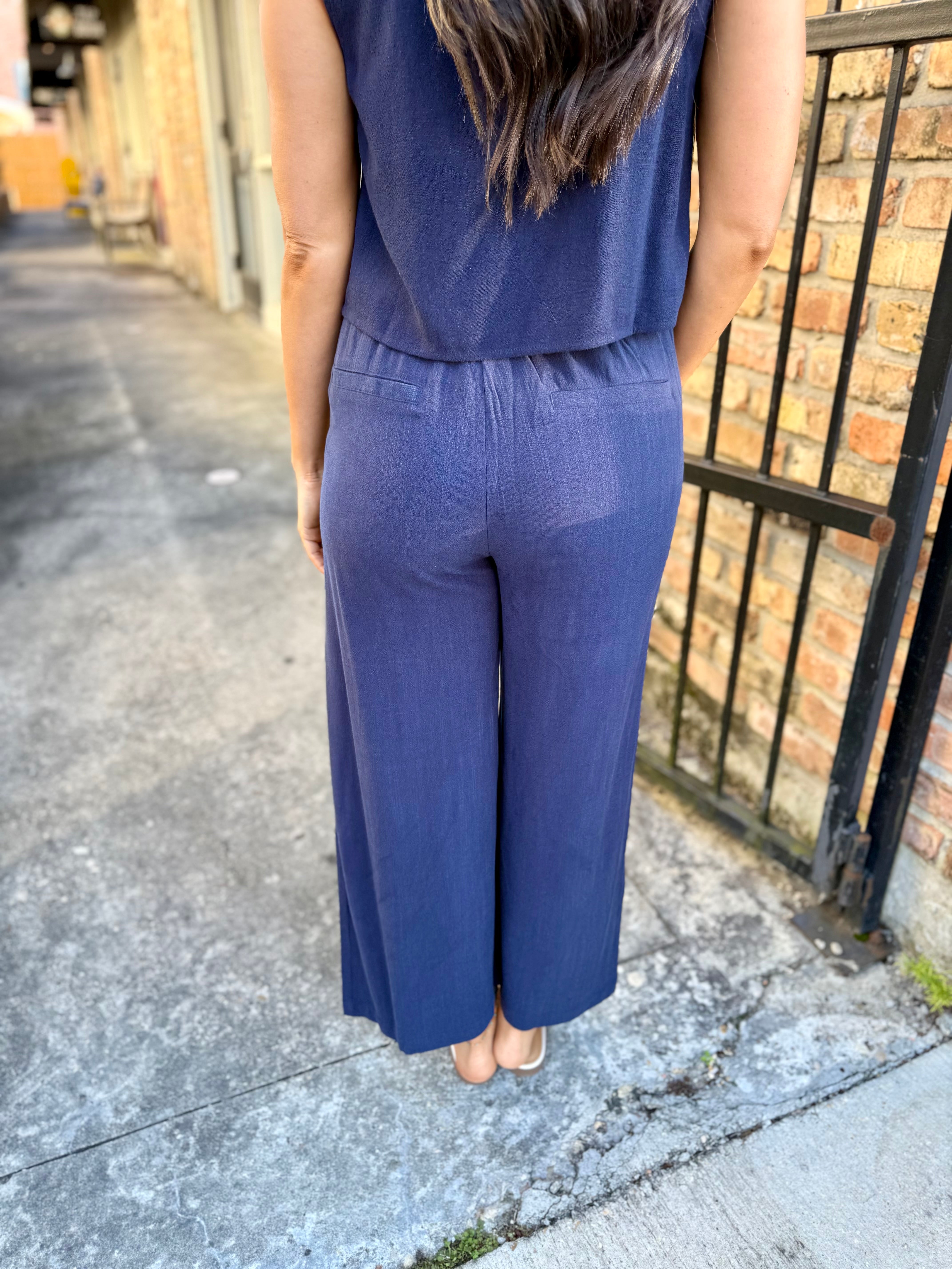 Shell Button Linen Top- Navy – Hazel Lane Boutique