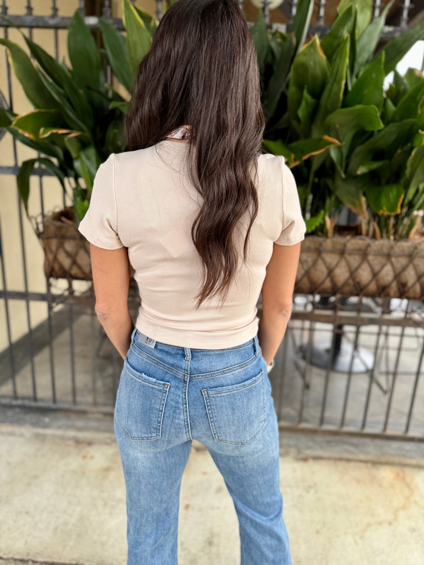 Ronan Fitted Crop Tee- Cream