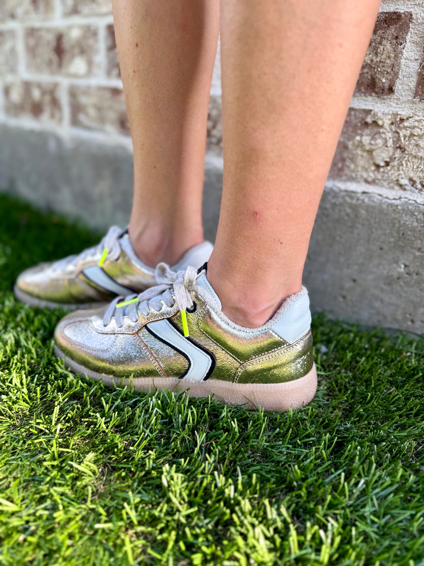 Sylvia Sneakers- Gold