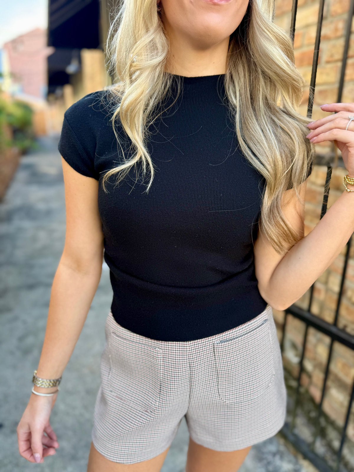 Quinn SS Sweater Top- Black