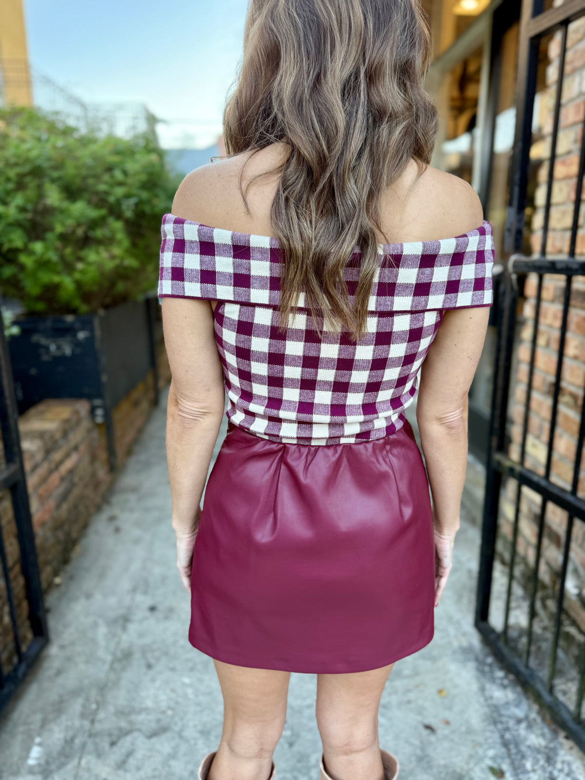 Illa Off Shoulder Top - Plum Cream