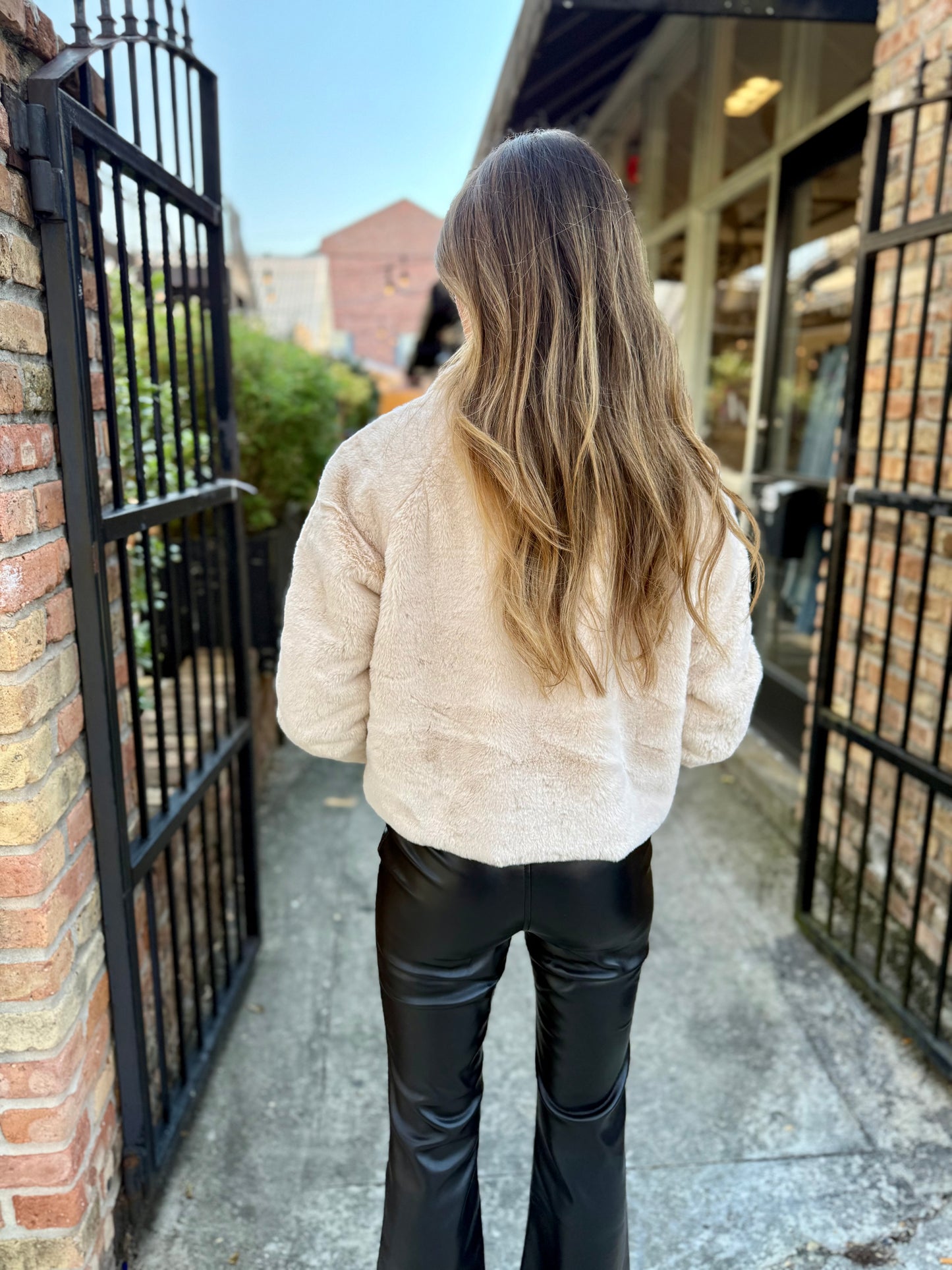 Libby Faux Fur Jacket- Cream