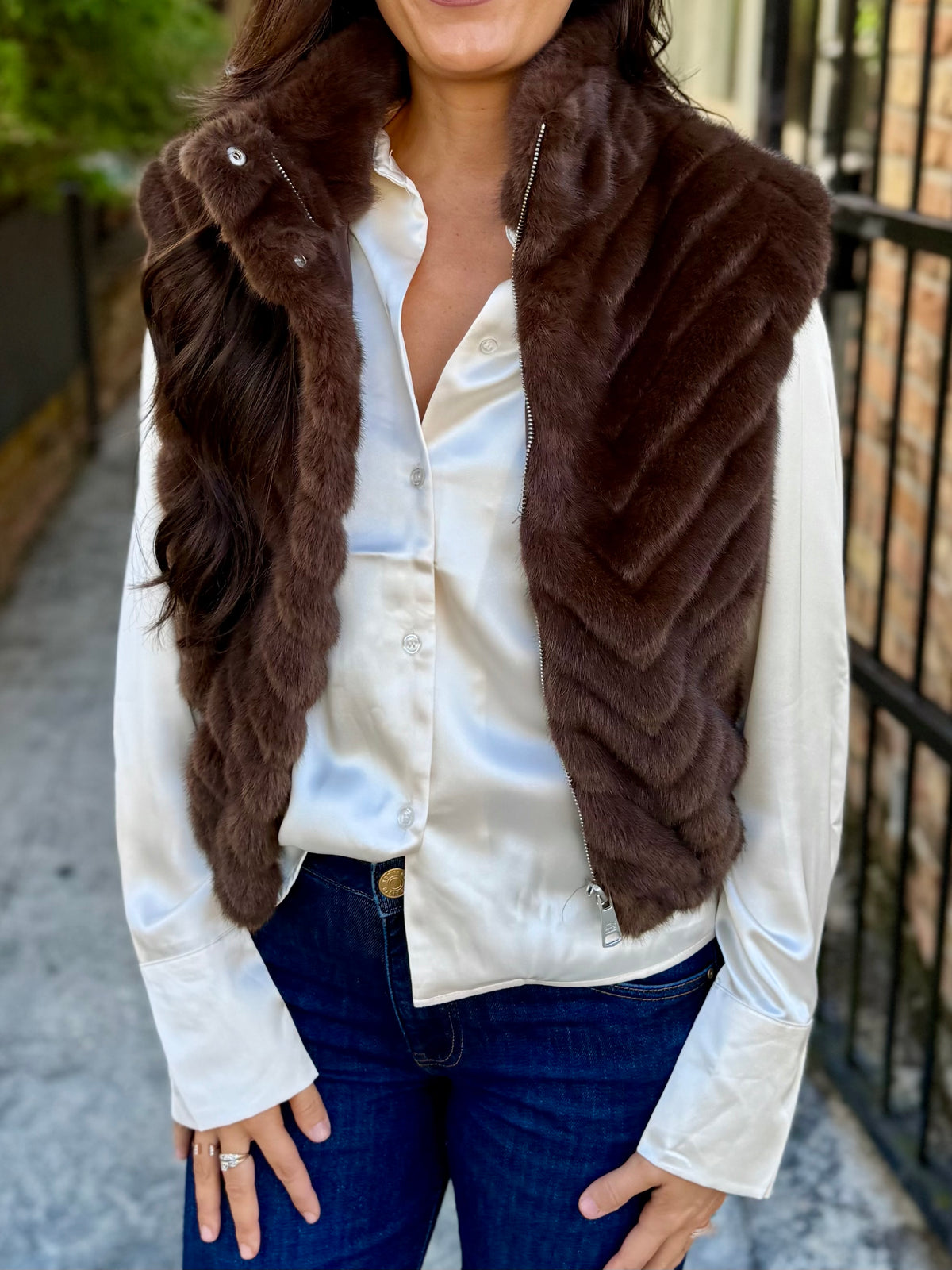 Luxie Vest- Dk Espresso