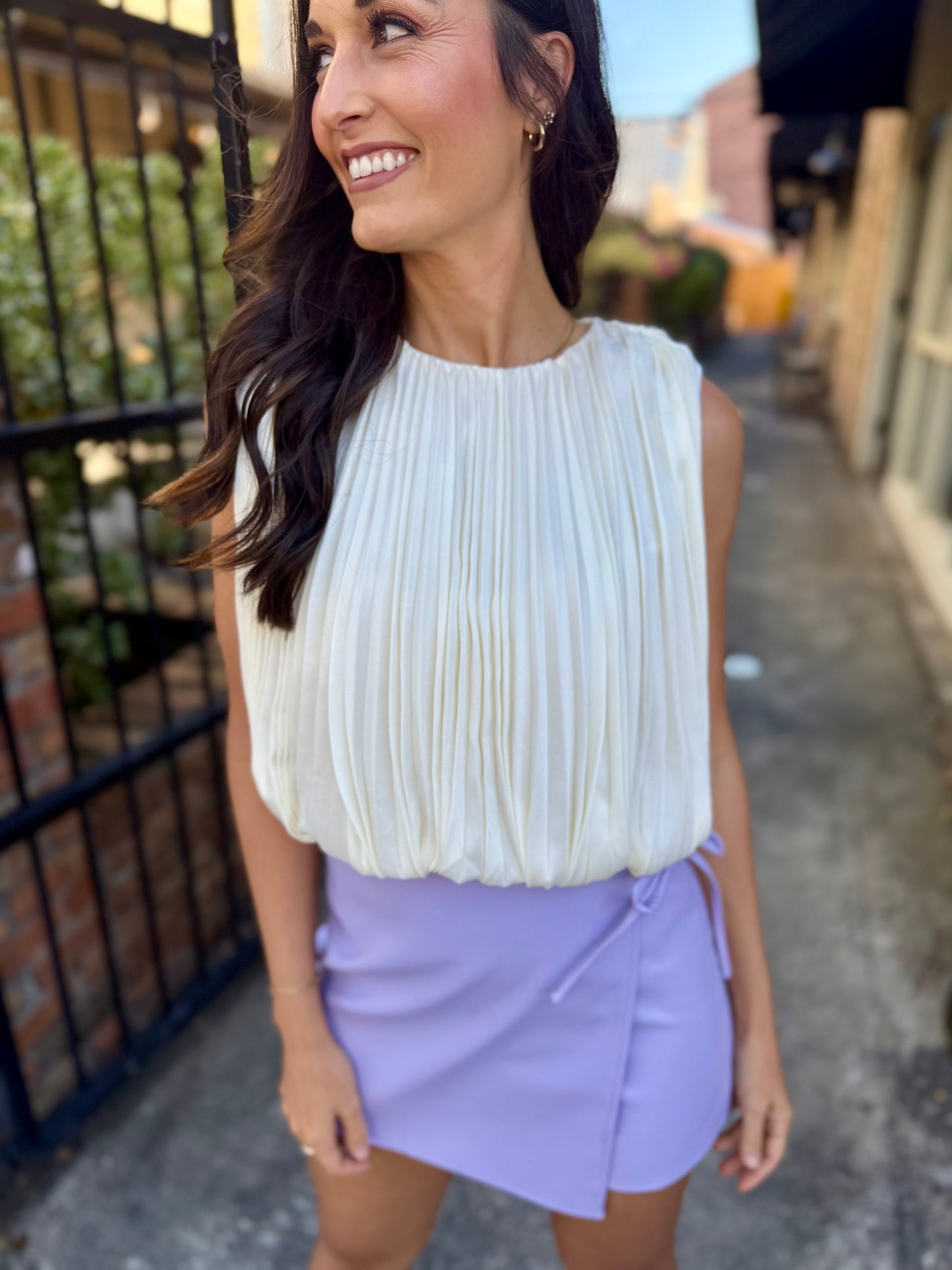 Amour Pleated Bubble Hem Top- Ivory