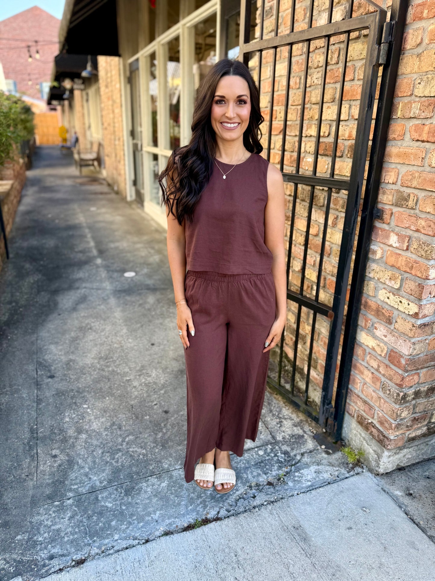 Z Supply Scout Linen Pant- Chocolate Cherry