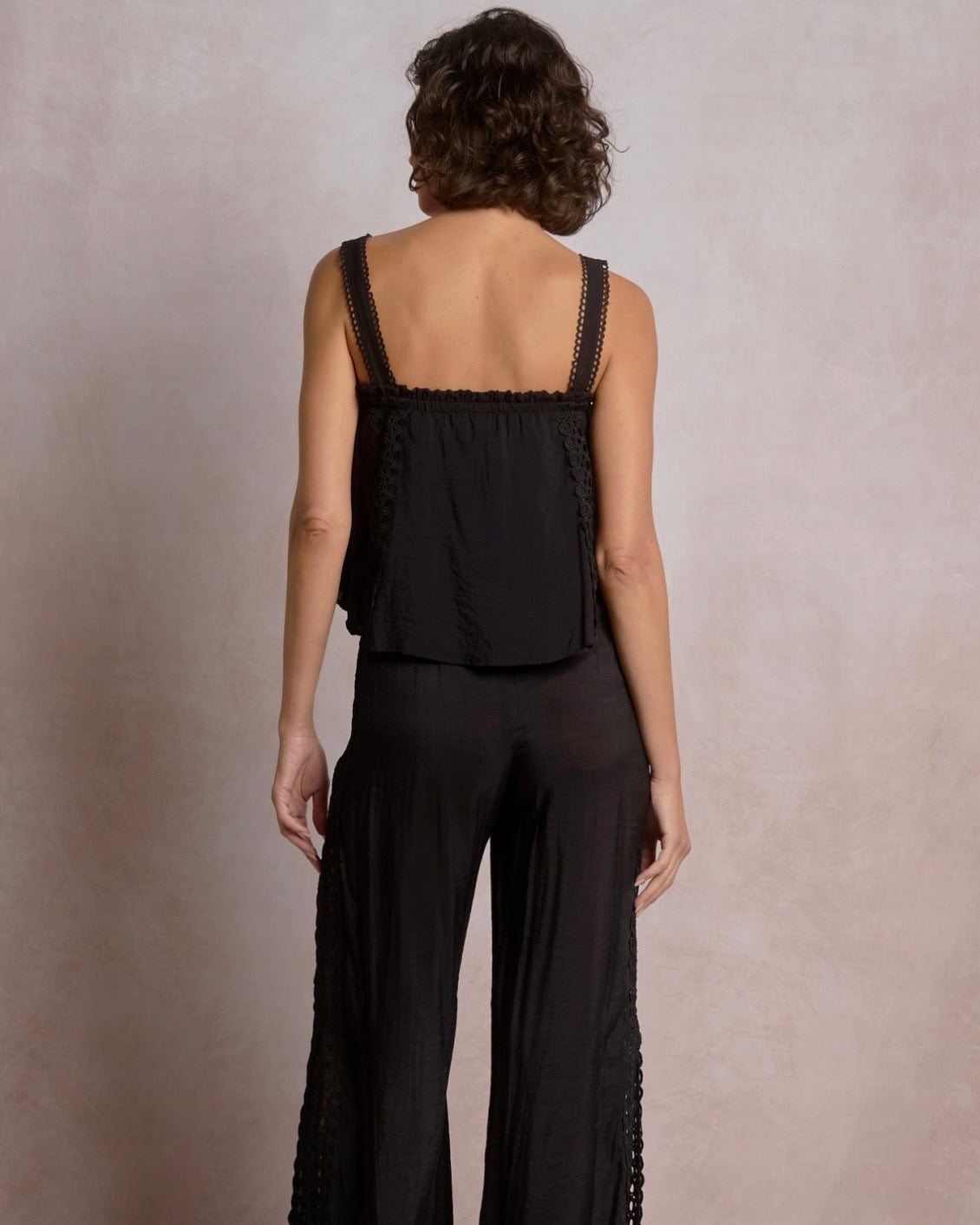 Doha Eyelet Flowy Tank- Black