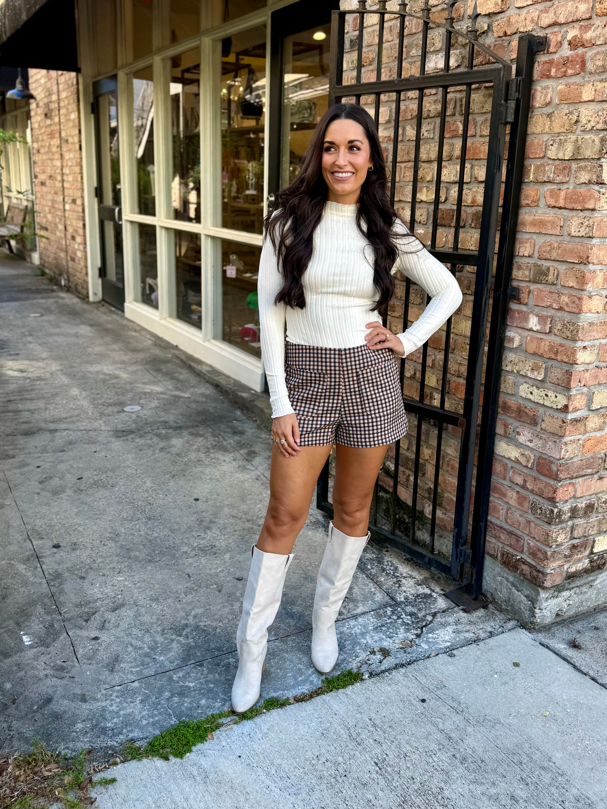 Gingham Front Pocket Shorts- Brown