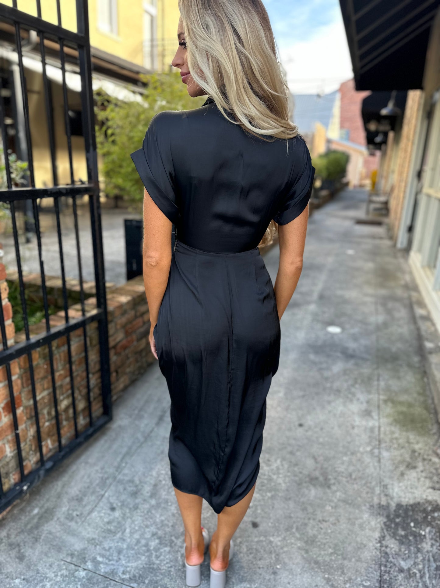 Tori Button Down Dress- Black