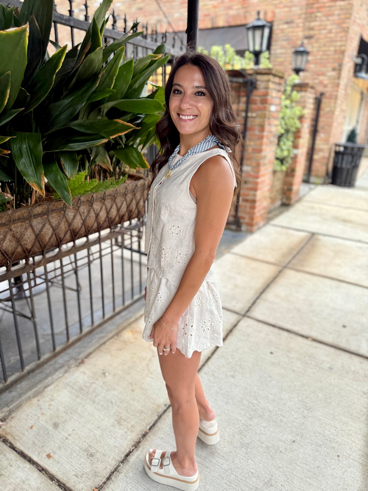 Pitt Eyelet Scalloped Shorts- Beige