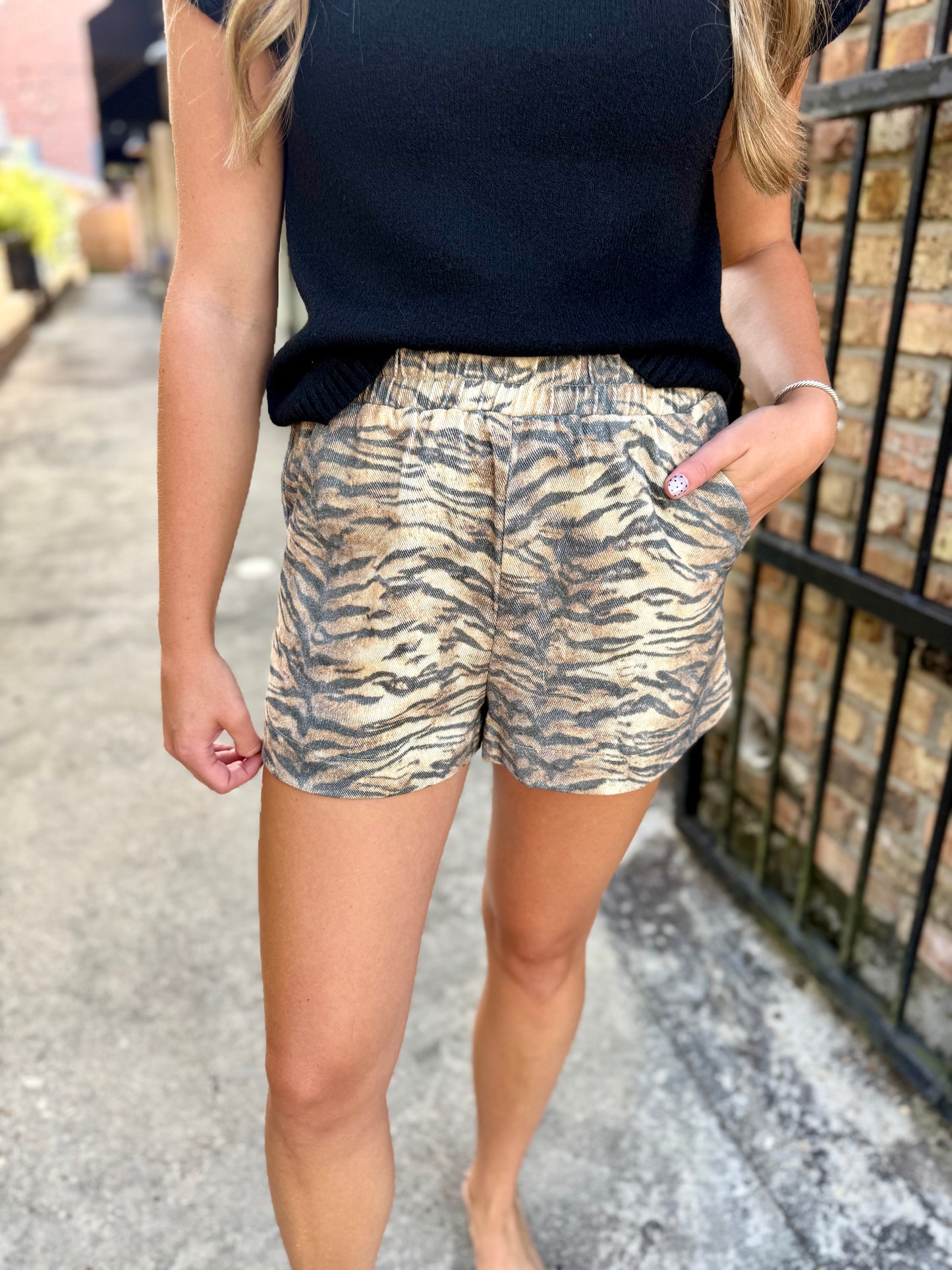 Tiger Elastic Shorts