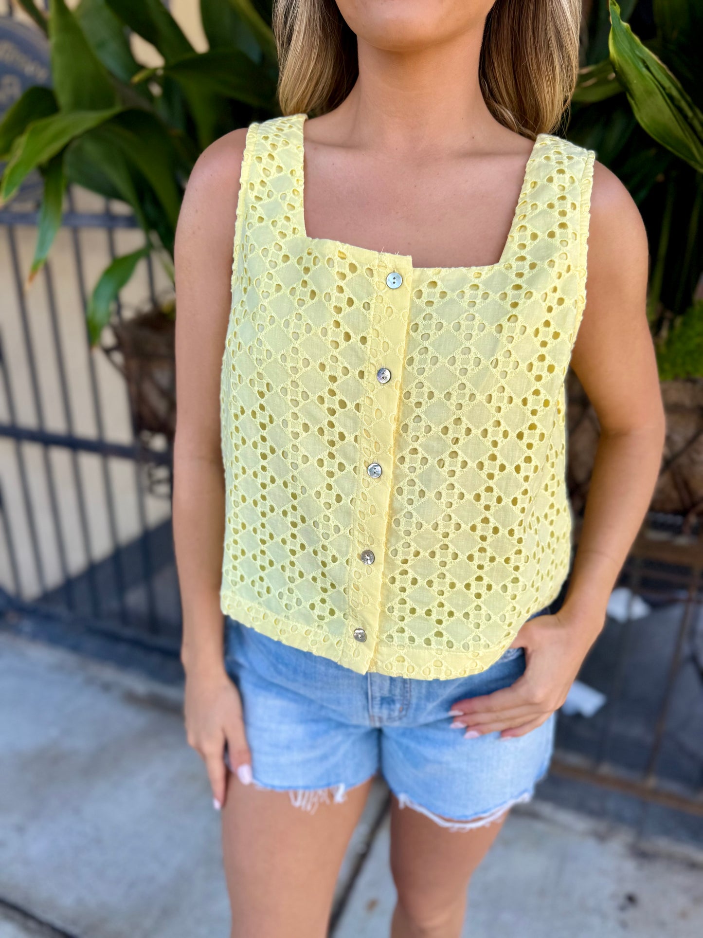 Ellie Eyelet Tank- Lemon