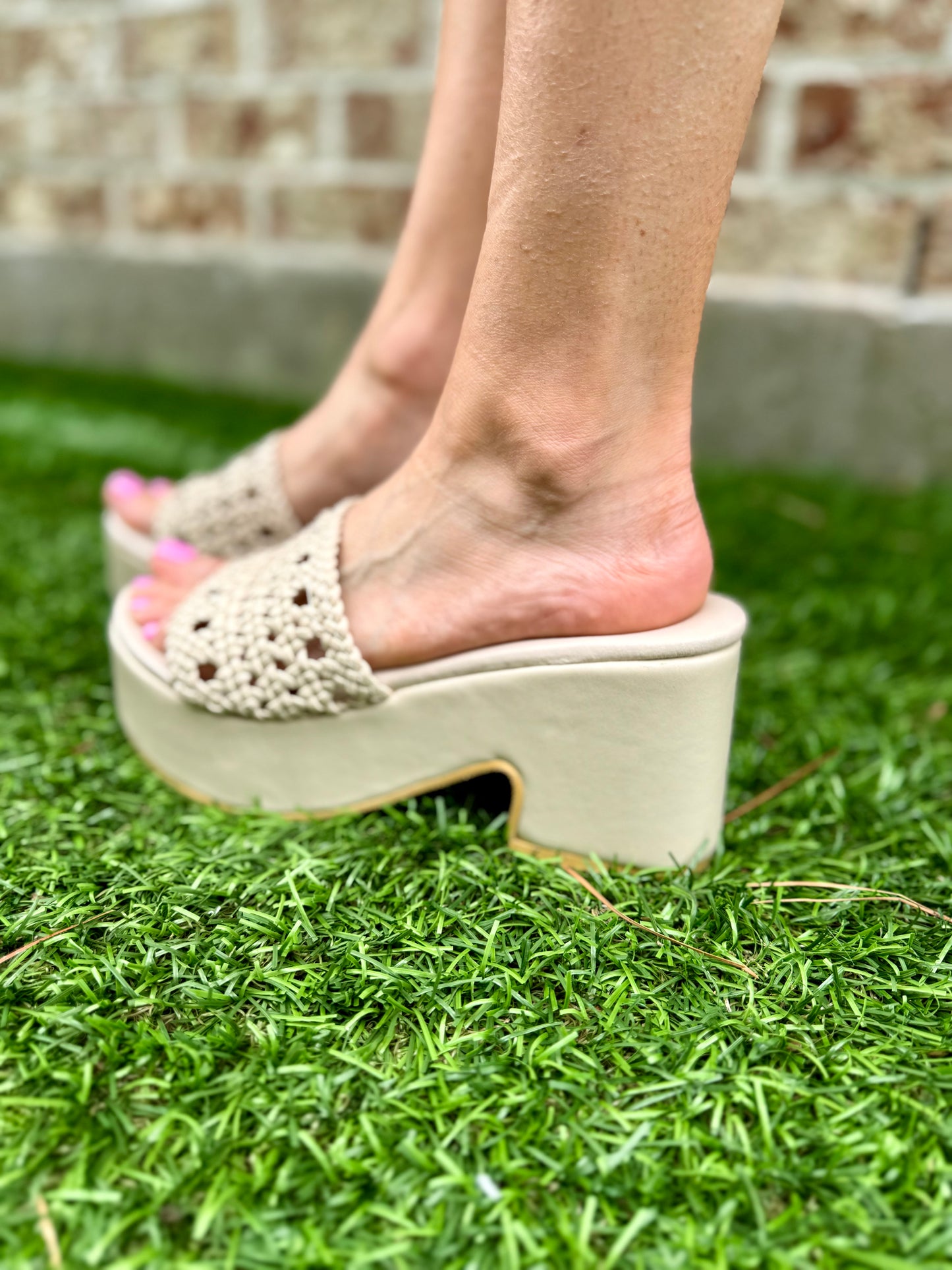 Cove Platform Sandal- Natural