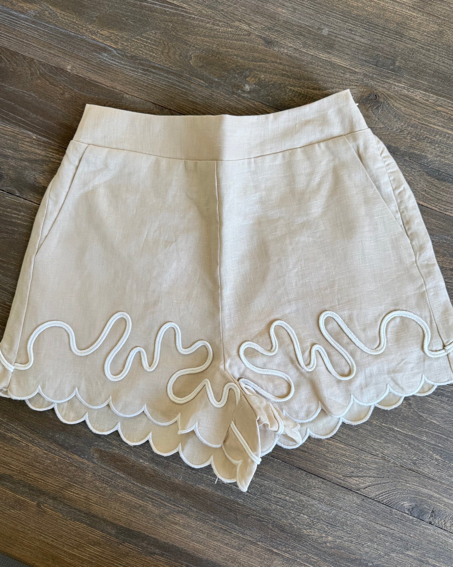 Wavy Embroidered Shorts- Beige/Off White