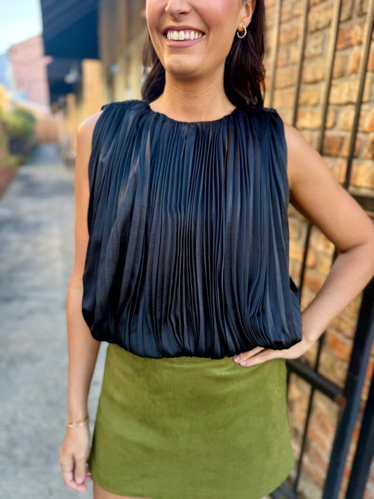 Amour Pleated Bubble Hem Top- Black