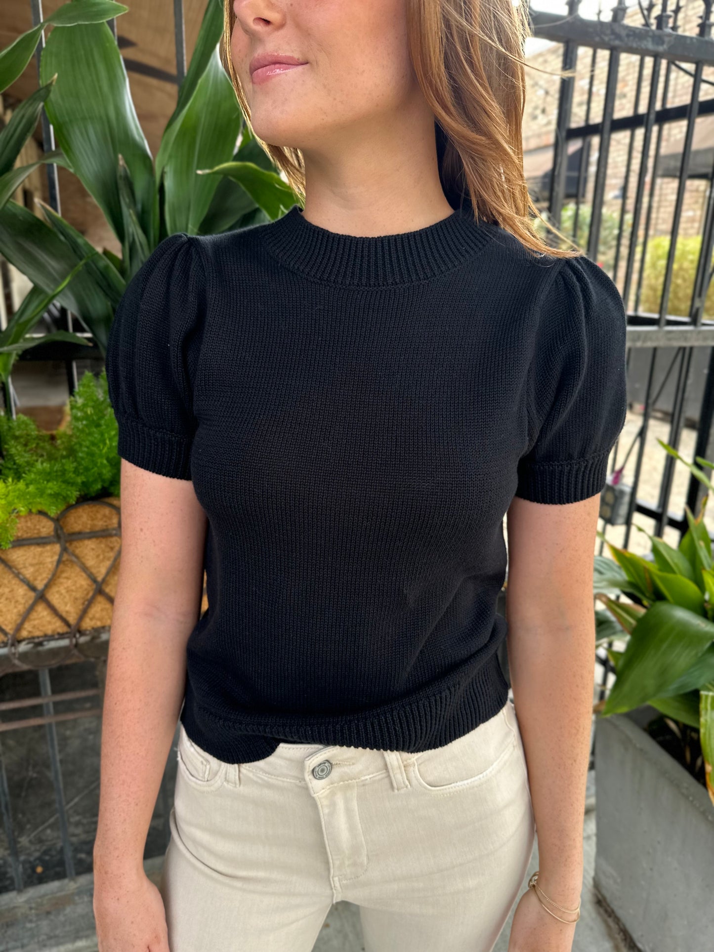 Carmen Short Sleeve Sweater Top- Black